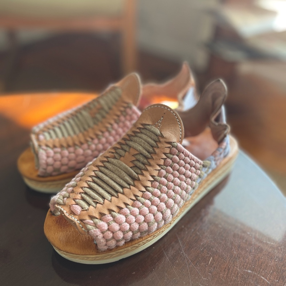 Handmade Mexican Huaraches - size 6.5